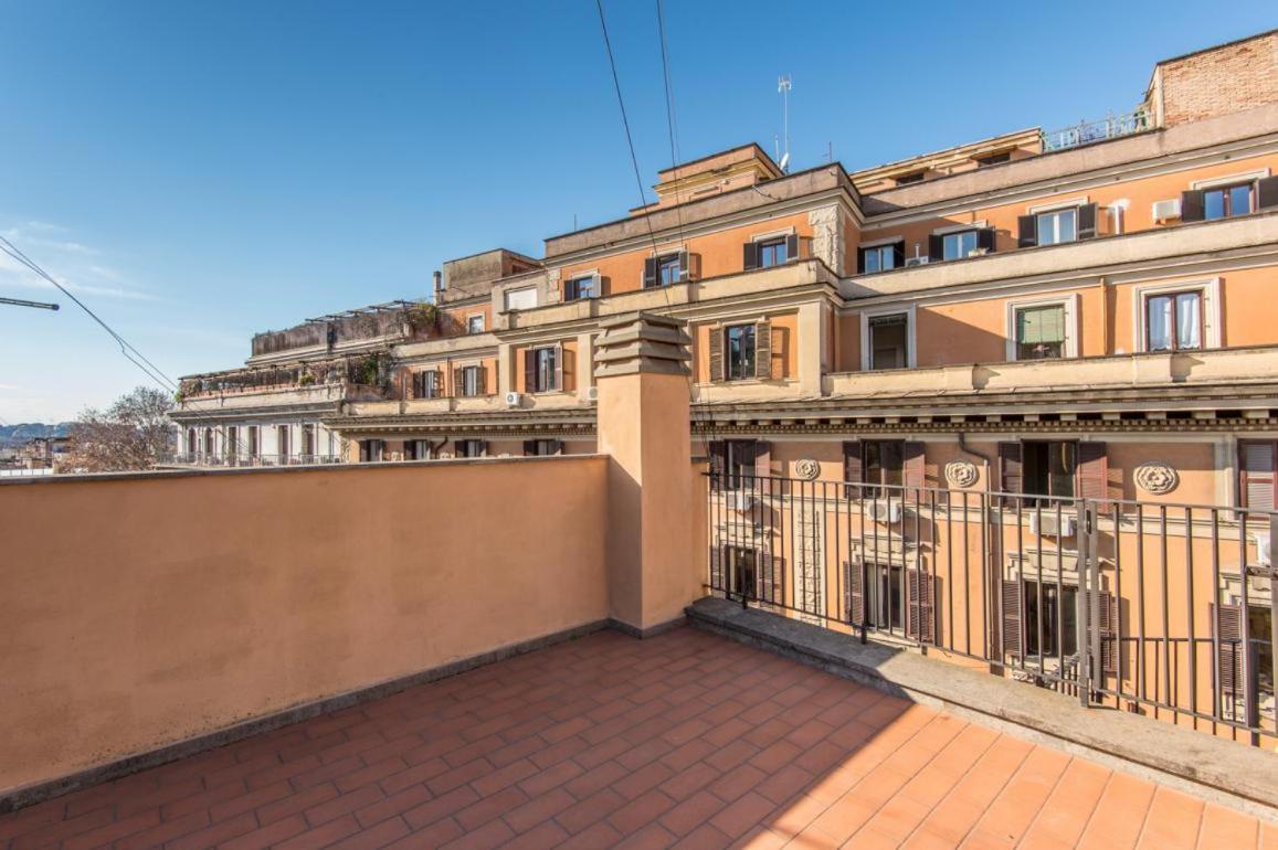 Barberini Cozy Terrace Apartamento Roma